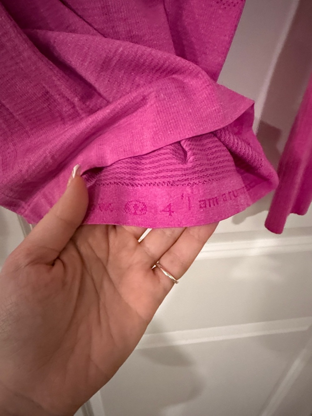 Lightly worn lululemon Women's Long-Sleeve Seamless Active Top - Hot Pink size 4 - Picture 3 of 13